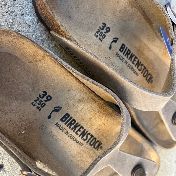 Gizeh Birkenstock 
Tabacco Brown - Picture 9 of 11